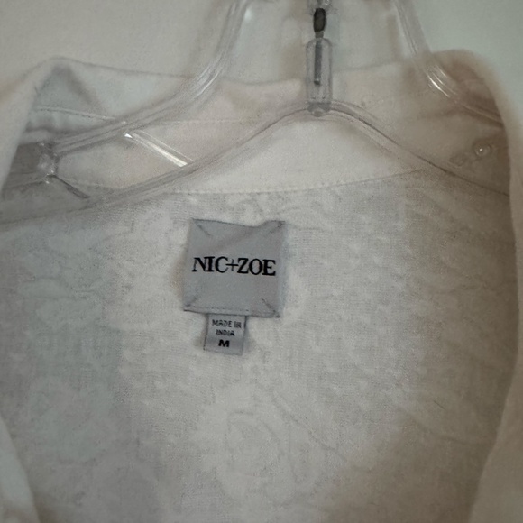 Nic & Zoe Ivory Collared Shirt  Size Medium - Picture 3 of 7